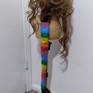 Braiding holder express yourself